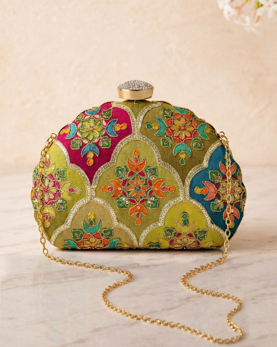Handcrafted Designer Evening Clutch with Embellished Detailing – Elegant Party & Wedding Chain Purse