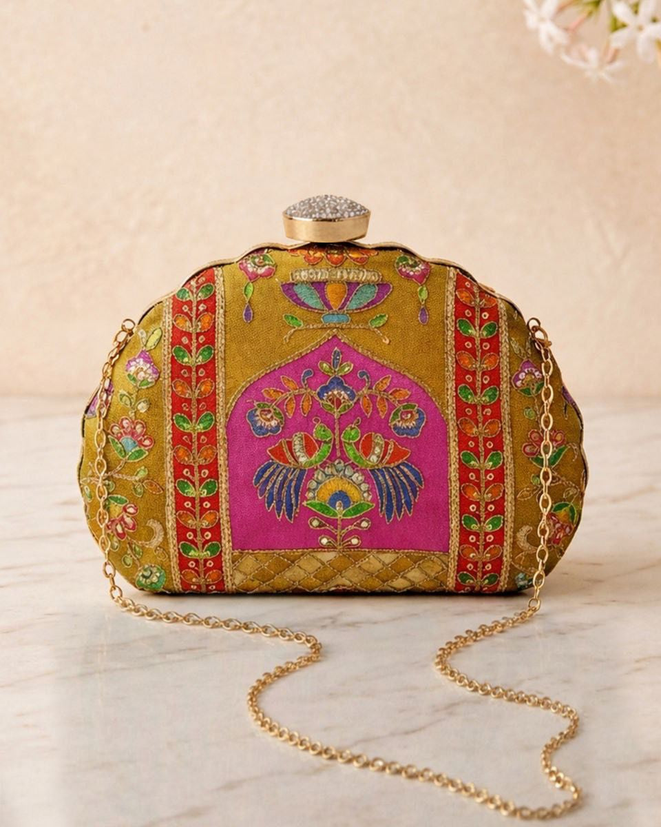 Handcrafted Designer Evening Clutch with Embellished Detailing – Elegant Party & Wedding Chain Purse