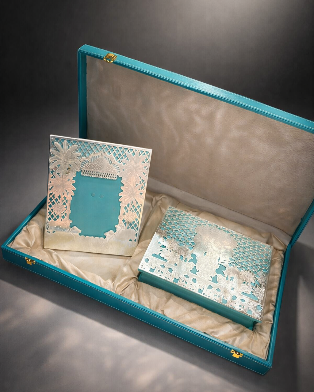 Royal Wedding Invitation Box – Premium Laser Cut Wedding Card with Gift Box